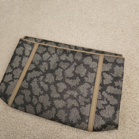 Saint Laurent clutch - Picture 2 of 5